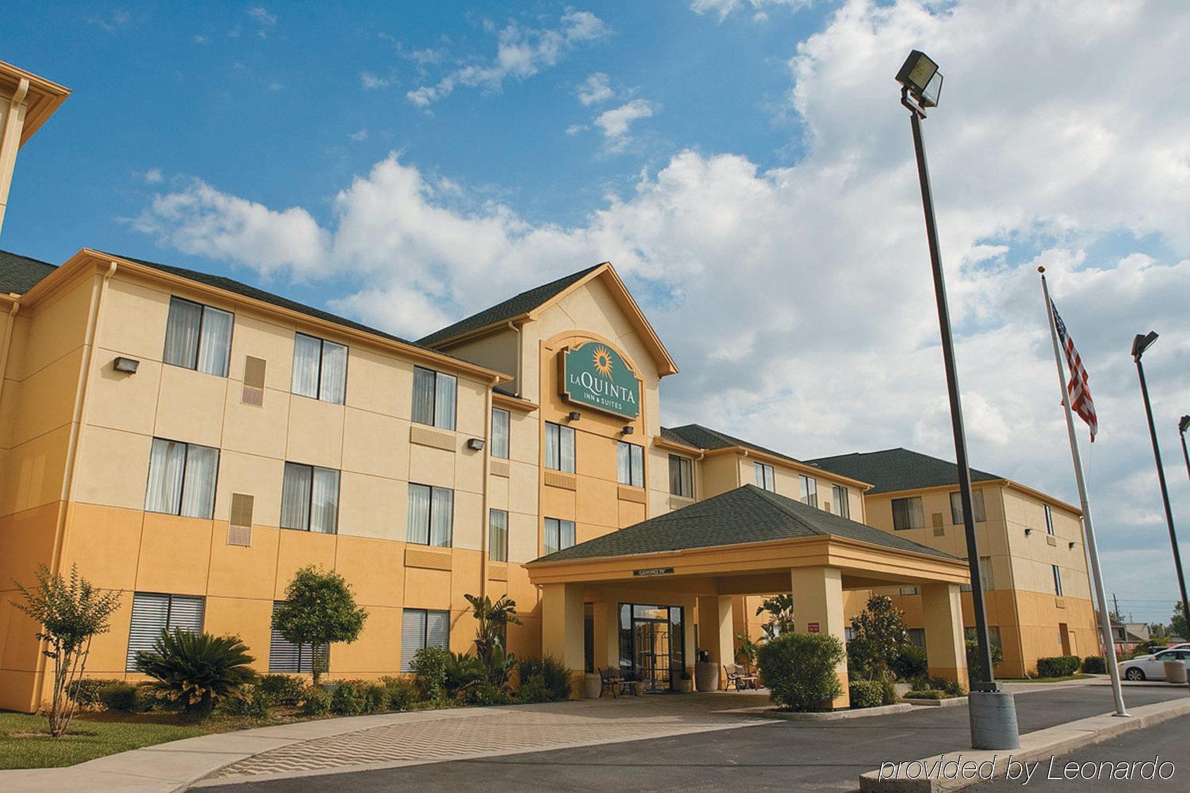 La Quinta Inn & Suites By Wyndham The Woodlands Spring Экстерьер фото