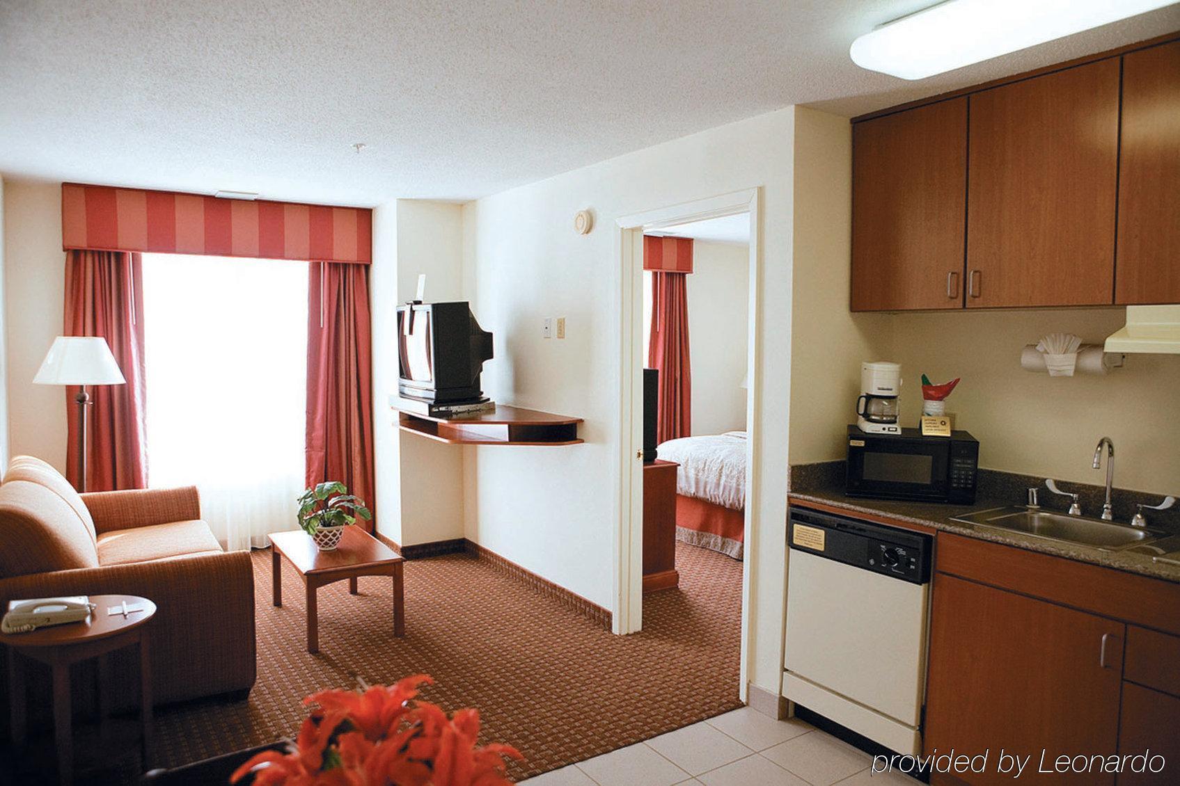 La Quinta Inn & Suites By Wyndham The Woodlands Spring Экстерьер фото